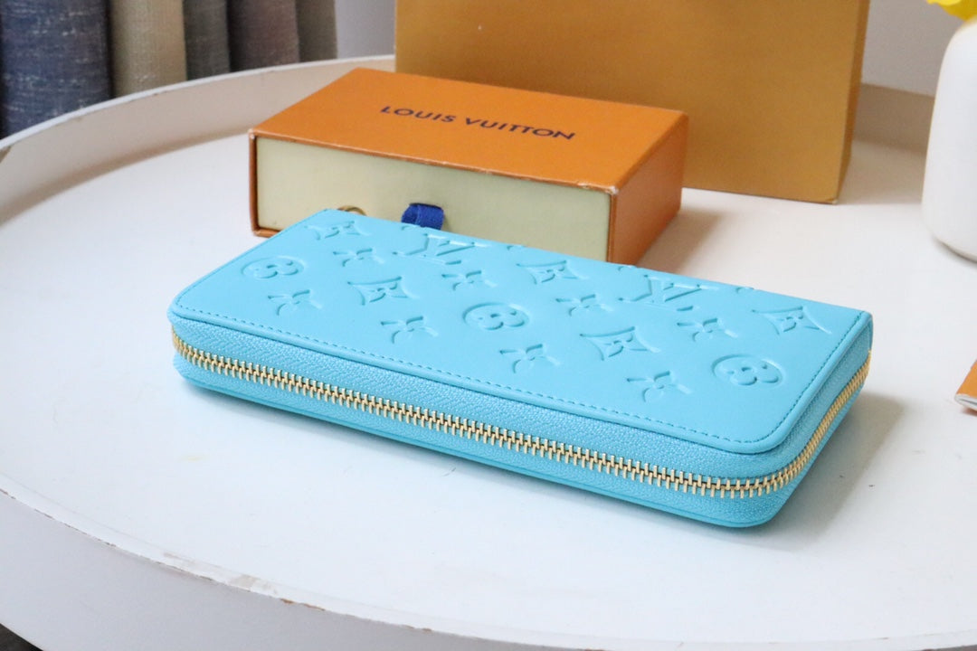 ZIPPY WALLET 19 CLOUD BLUE EMBOSSED LAMBSKIN