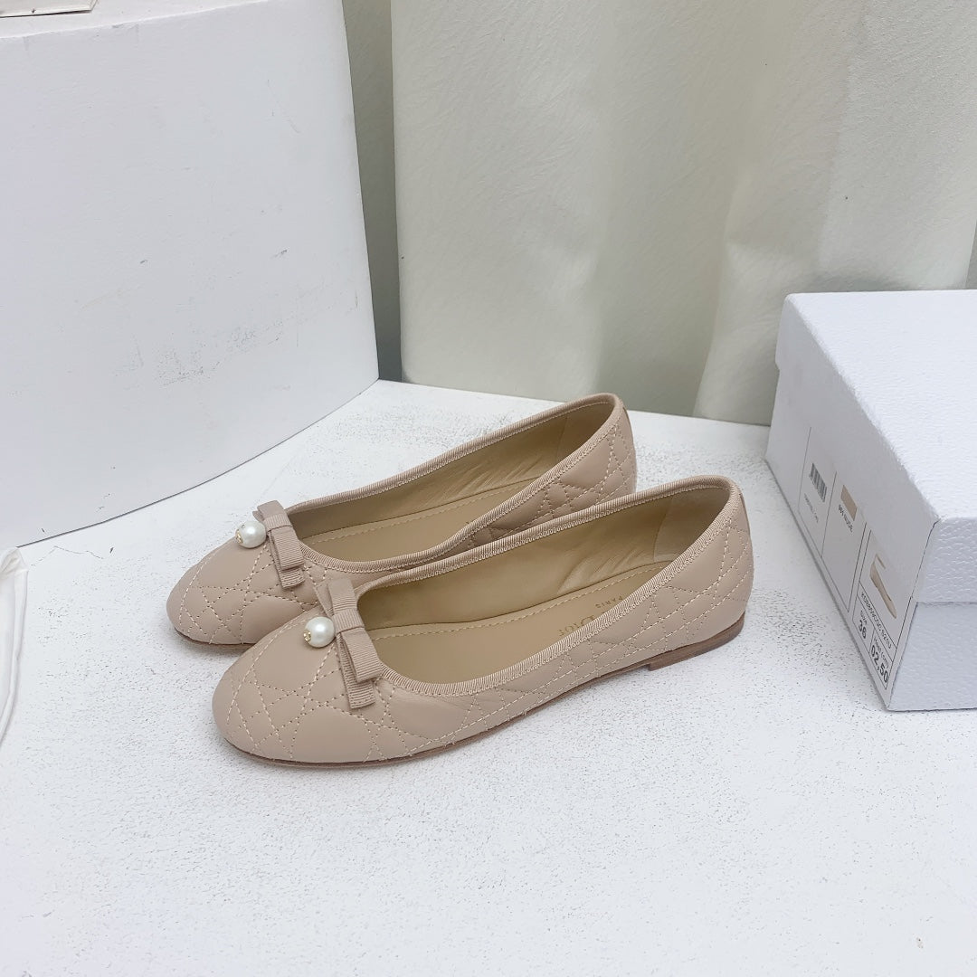 CD BALLET FLAT BEIGE MOP FRONT