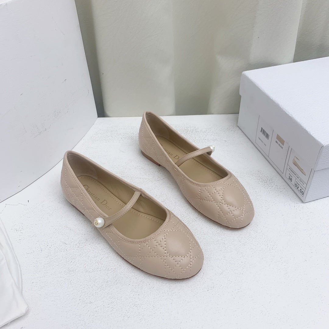 CD BALLET FLAT BEIGE MOP MIDDLE