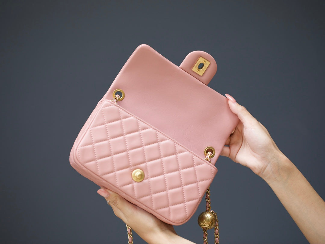 MINI RECTANGLE FLAP BAG 20CM PINK LAMBSKIN GOLD HARDWARE