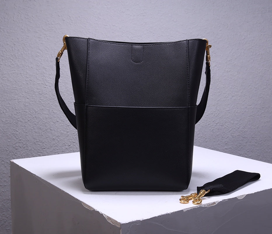 SANGLE SEAU BUCKET 33 BAG BLACK CALFSKIN