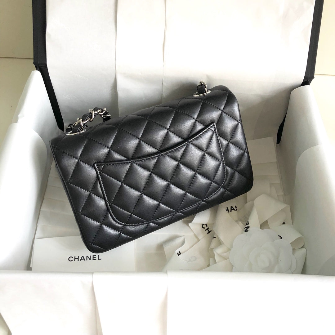 MINI RECTANGLE FLAP BAG 20CM BLACK LAMBSKIN SIILVER HARDWARE