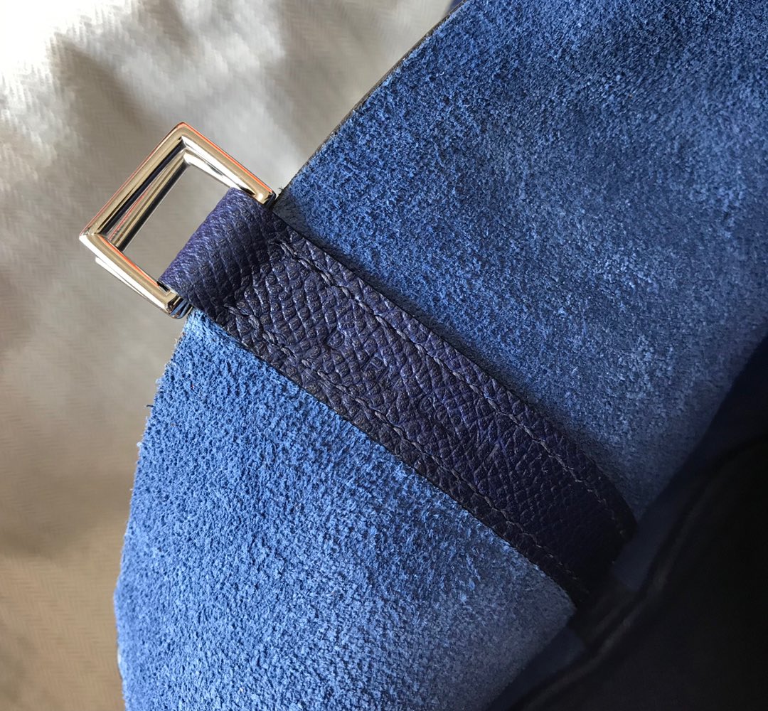 HM PICOTIN LOCK 22 NAVY EPSOM WITH BRAID STRAP