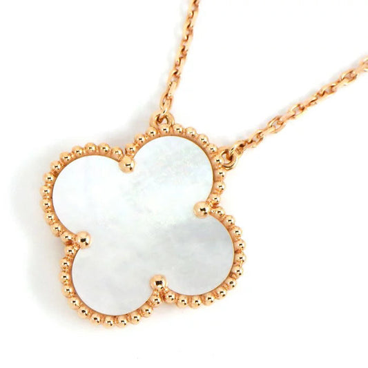 CLOVER PEDANT WHITE MOP NECKLACE