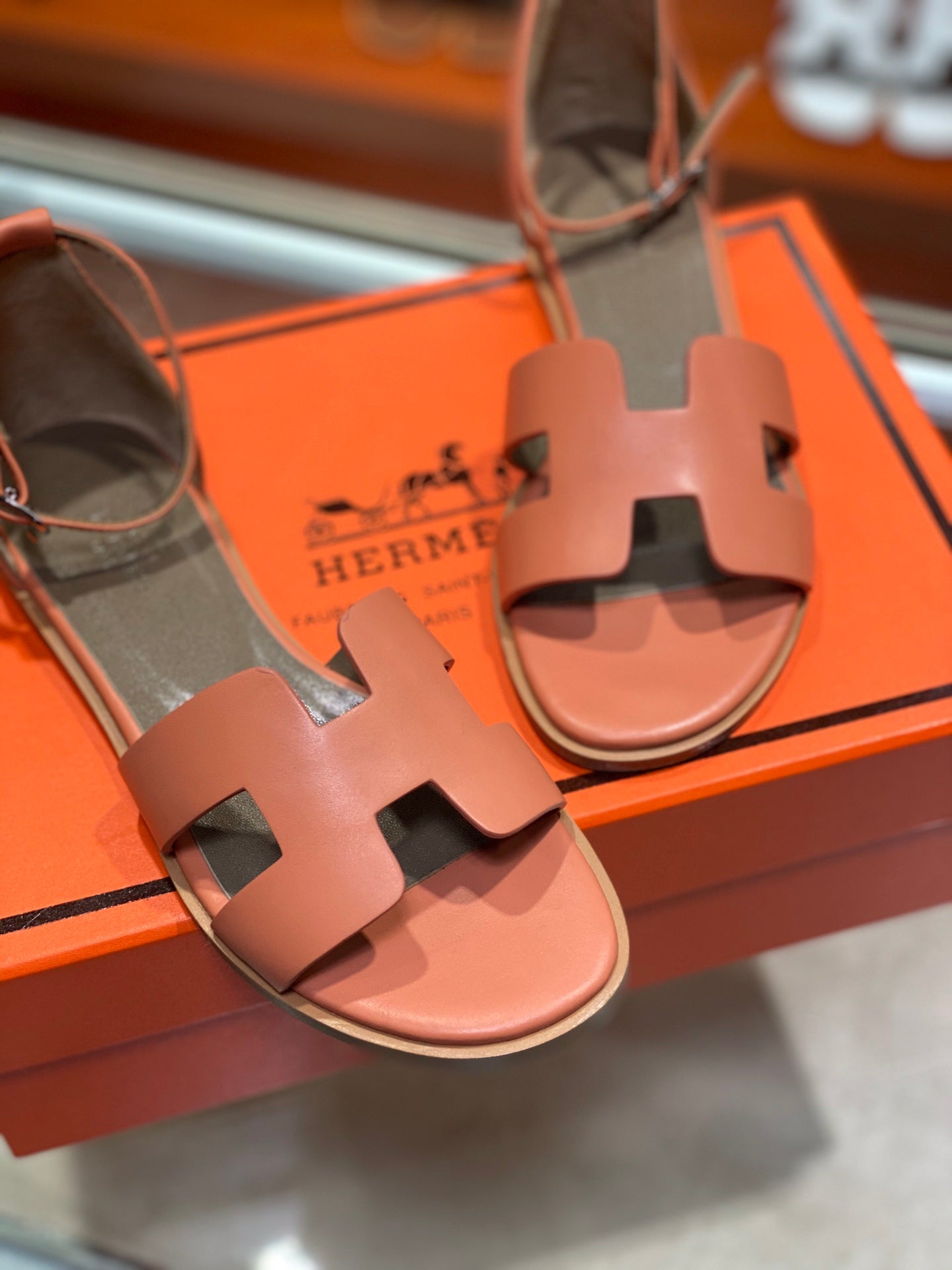 SANTORINI SANDAL FIRE CALFSKIN