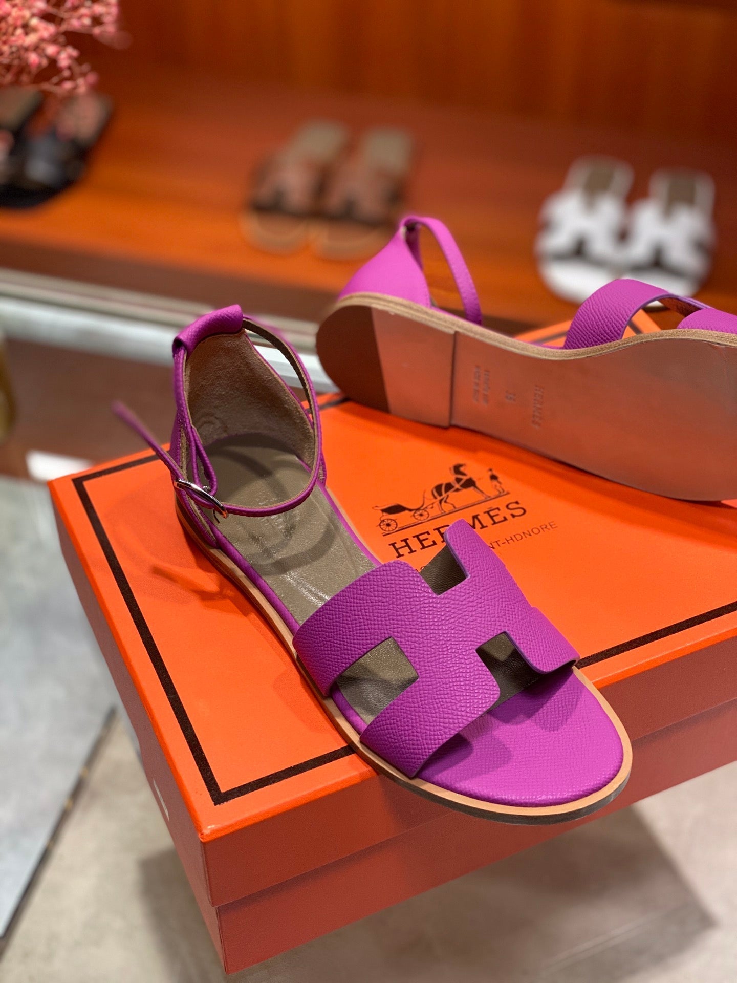 SANTORINI SANDAL RED VIOLET CALFSKIN