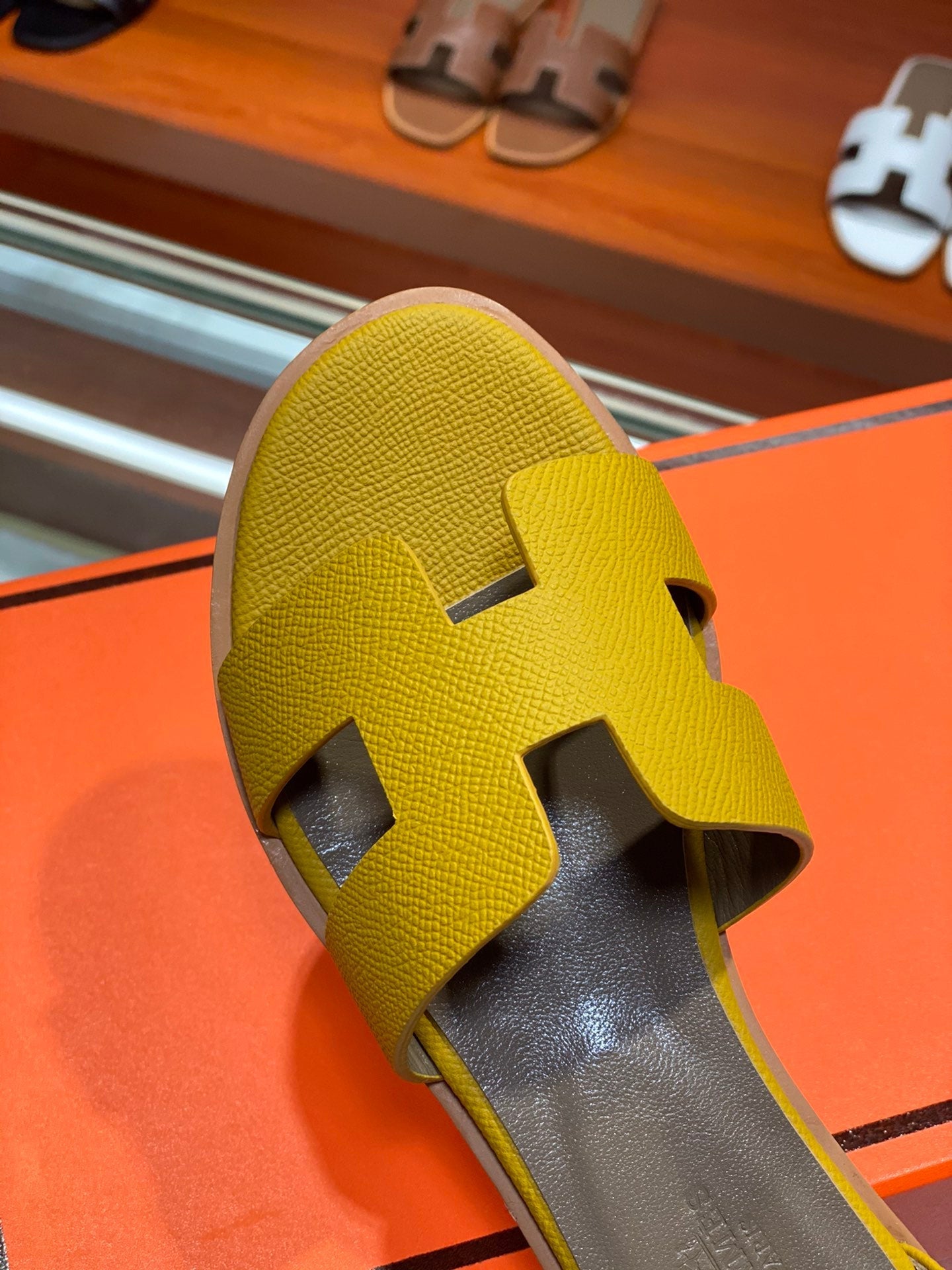 SANTORINI SANDAL AMBER CALFSKIN