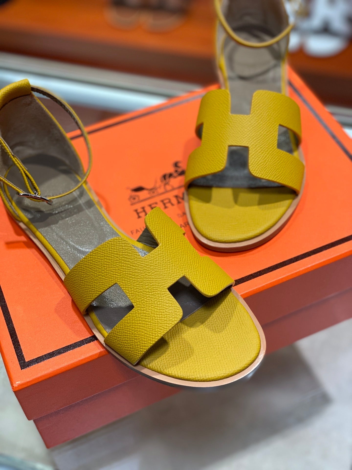 SANTORINI SANDAL AMBER CALFSKIN