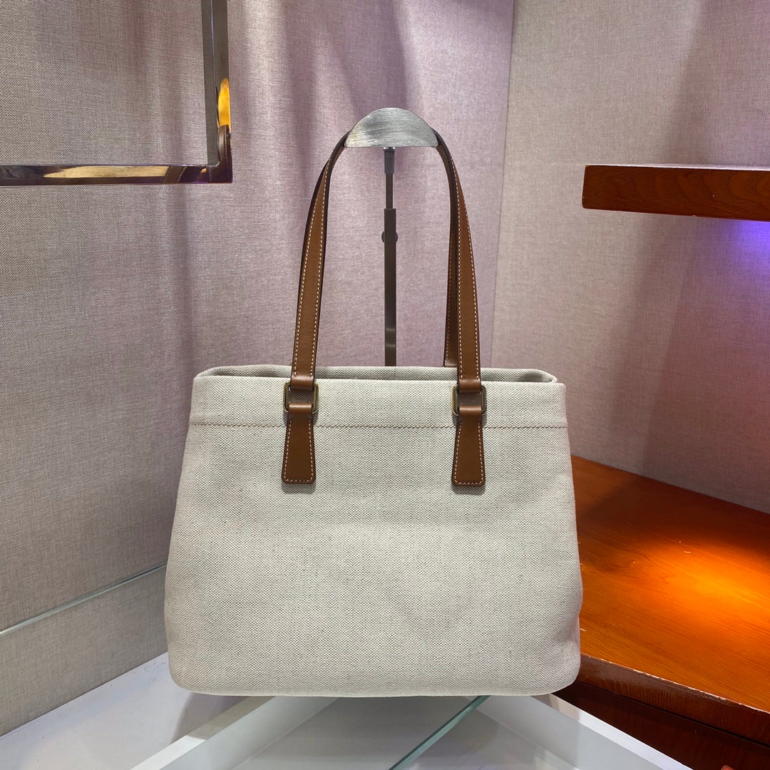 TOTE BAG 33 IN WHITE CANVAS AND BROWN CALFSKIN HANDLE