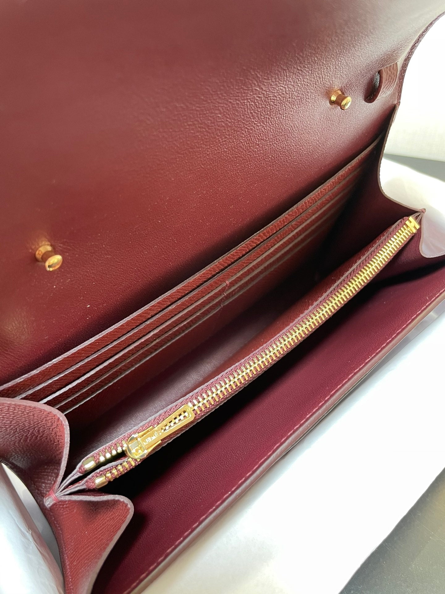 CONSTANCE TO GO 20.5 BURGUNDY EPSOM GOLD HARDWARE