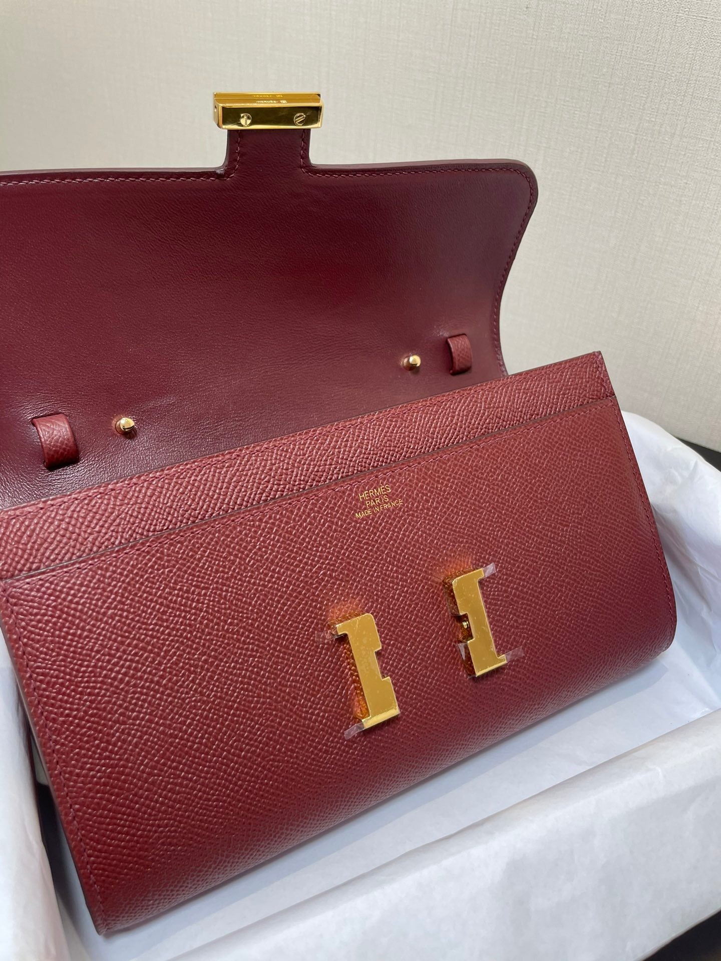 CONSTANCE TO GO 20.5 BURGUNDY EPSOM GOLD HARDWARE