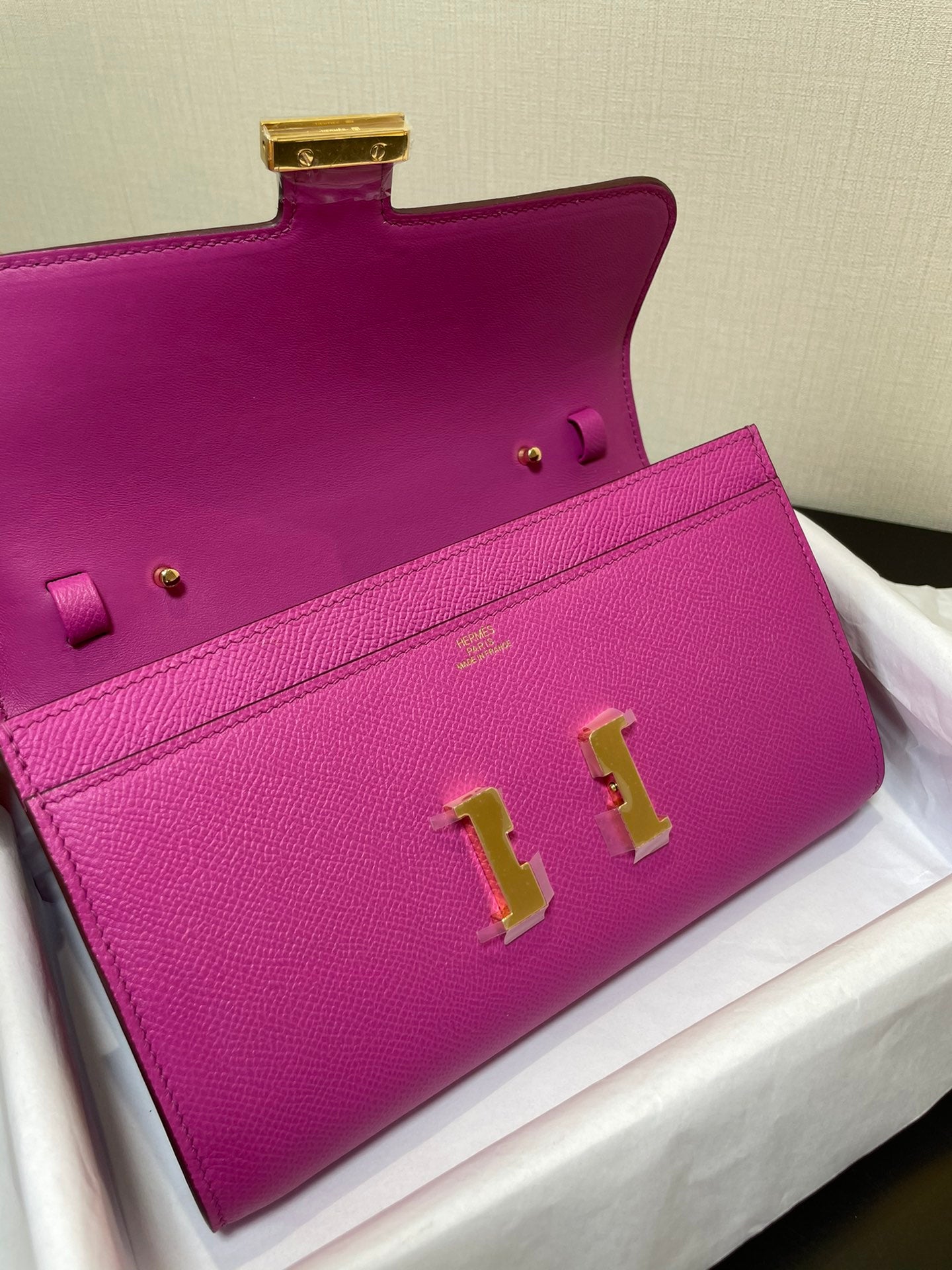 CONSTANCE TO GO 20.5 VIOLET EPSOM GOLD HARDWARE