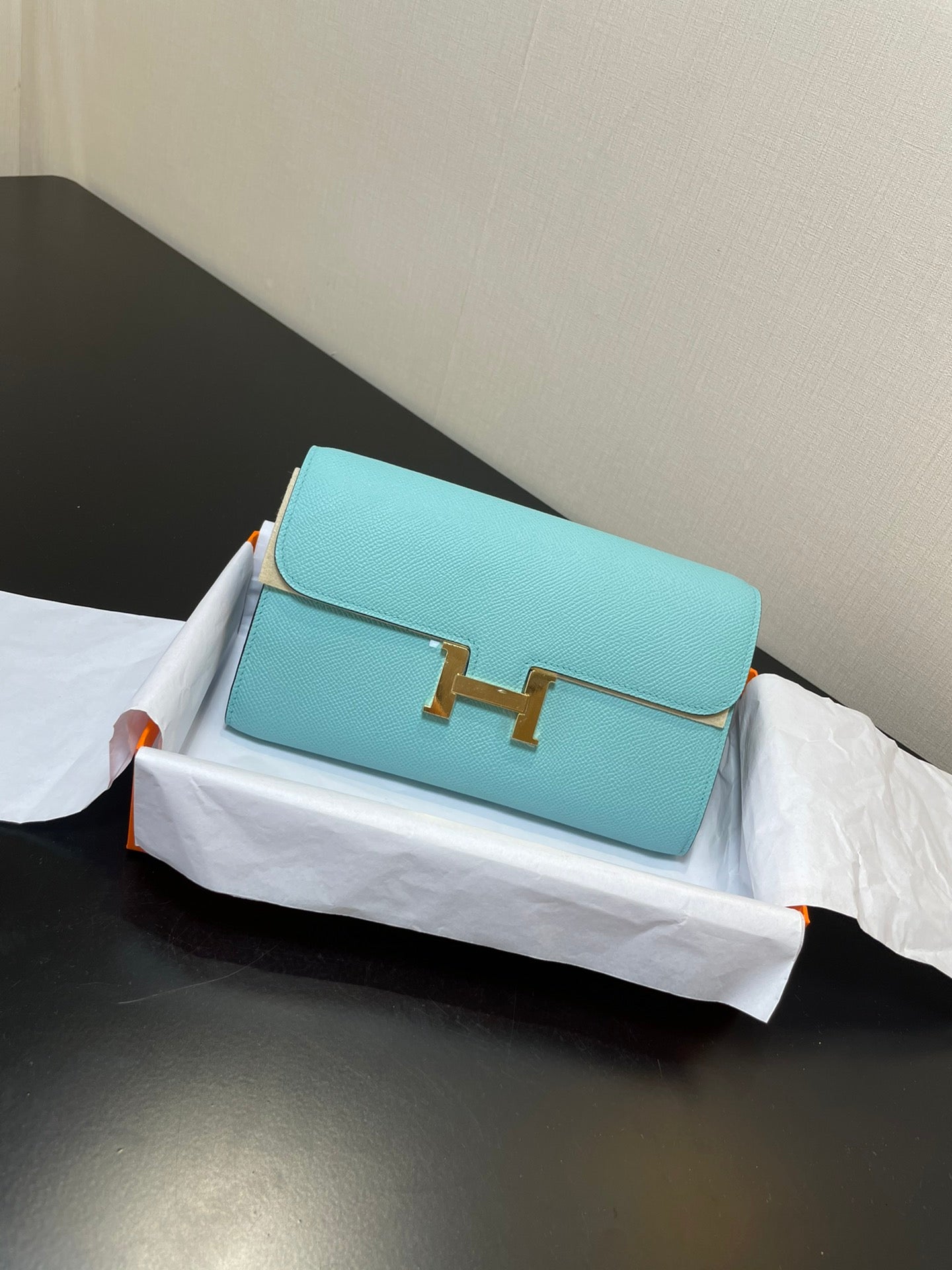 CONSTANCE TO GO 20.5 TIFFANY BLUE EPSOM GOLD HARDWARE