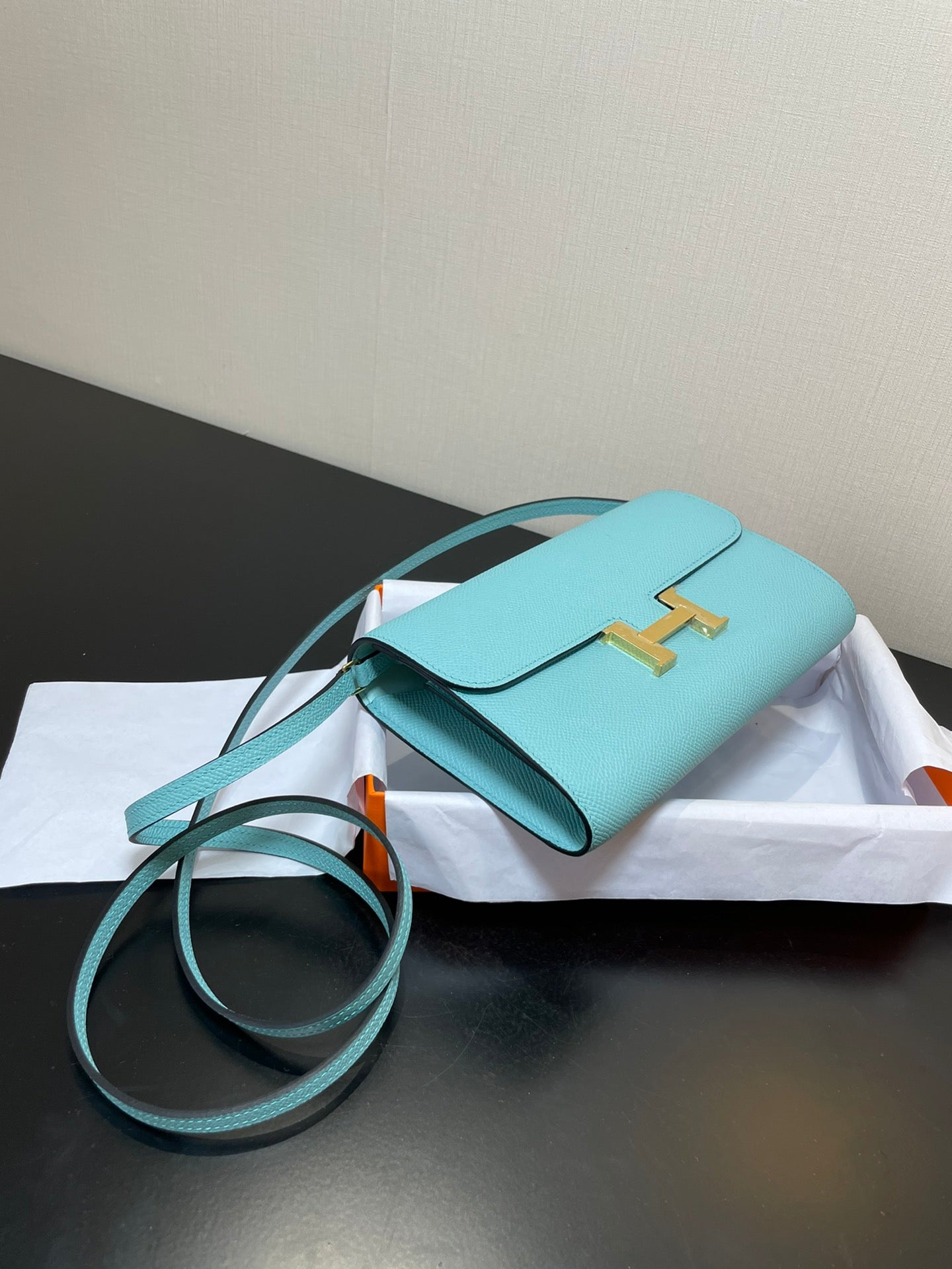 CONSTANCE TO GO 20.5 TIFFANY BLUE EPSOM GOLD HARDWARE