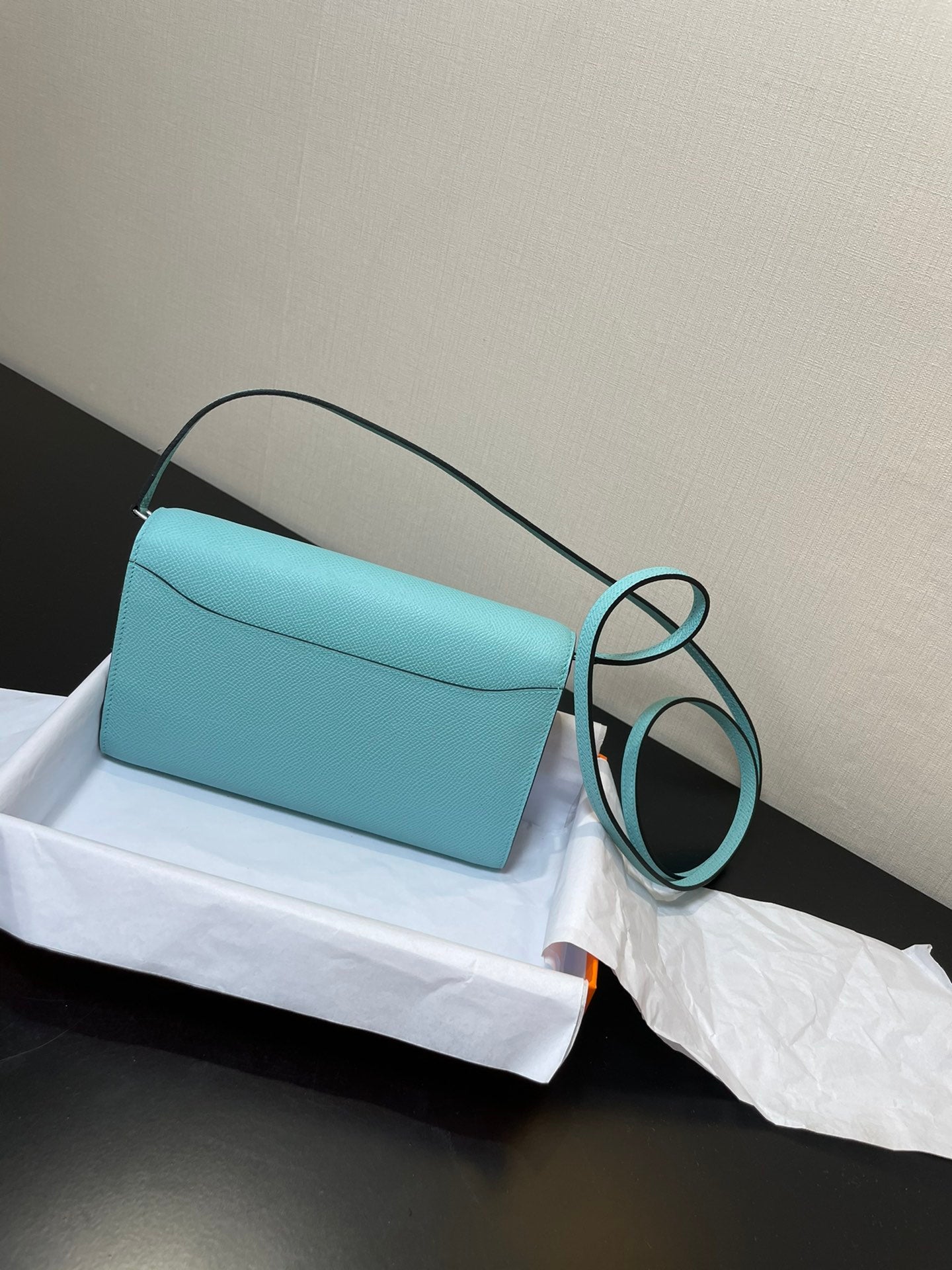 CONSTANCE TO GO 20.5 TIFFANY BLUE EPSOM SILVER HARDWARE