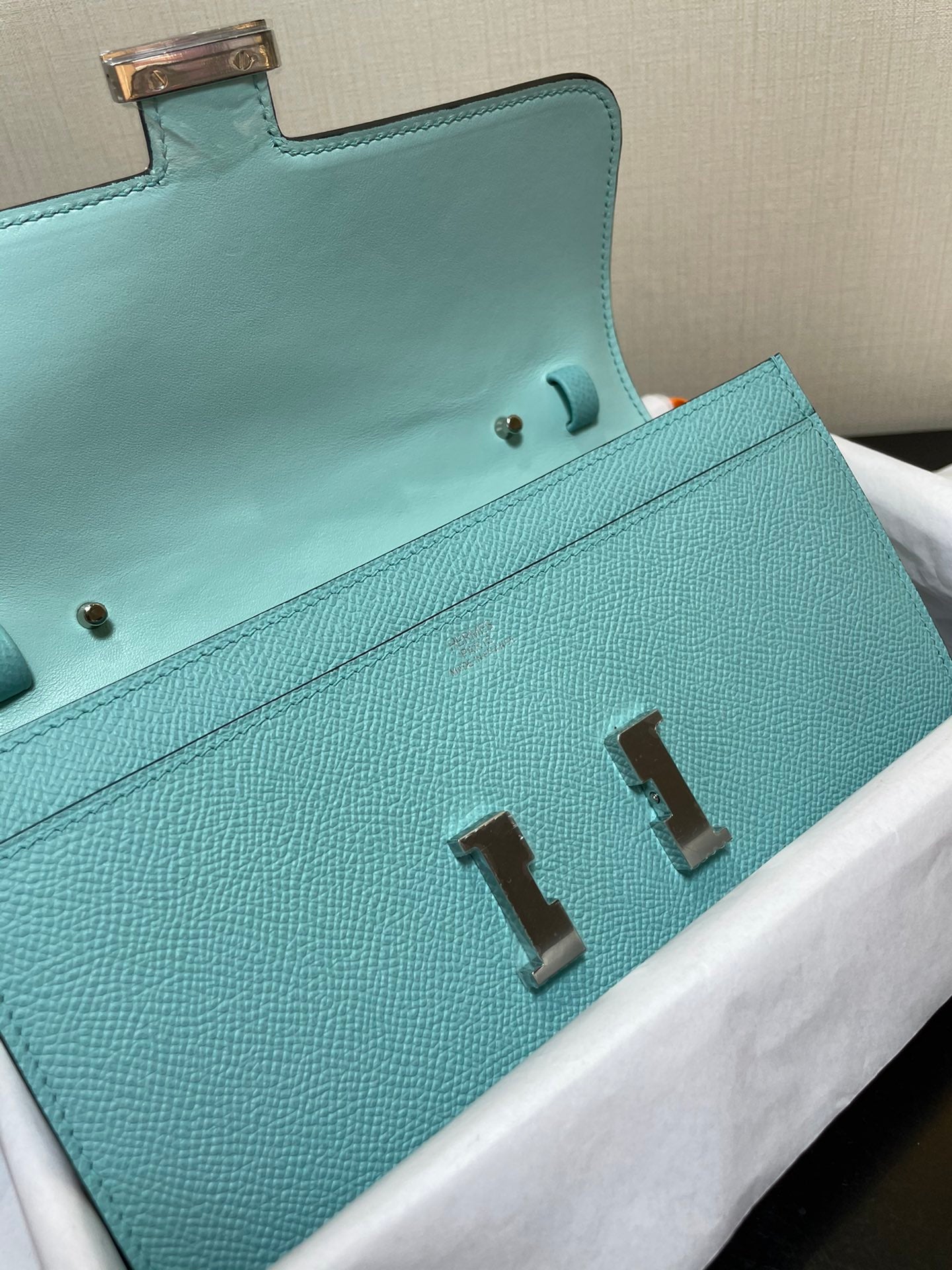 CONSTANCE TO GO 20.5 TIFFANY BLUE EPSOM SILVER HARDWARE