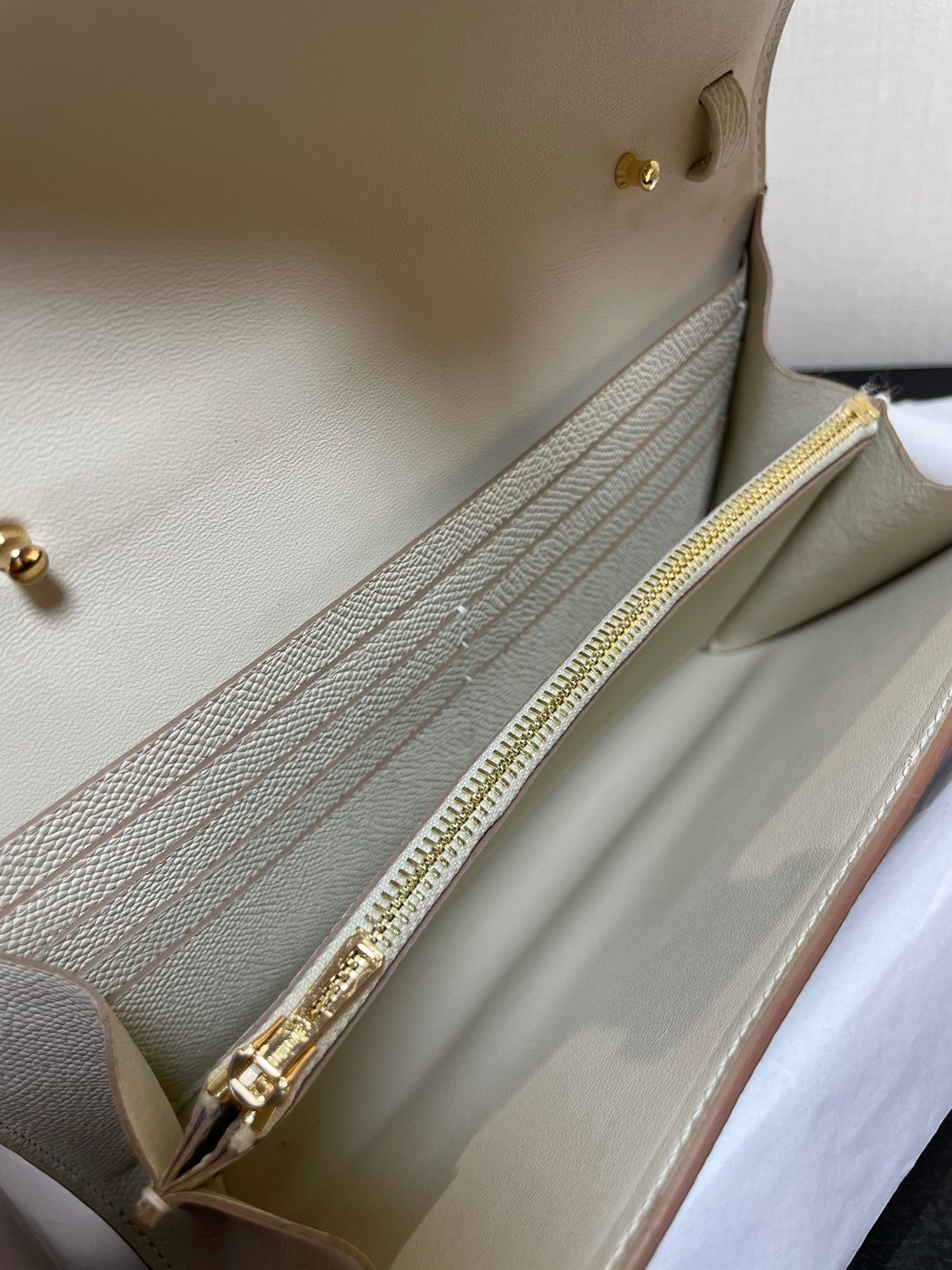 CONSTANCE TO GO 20.5 WHITE EPSOM GOLD HARDWARE