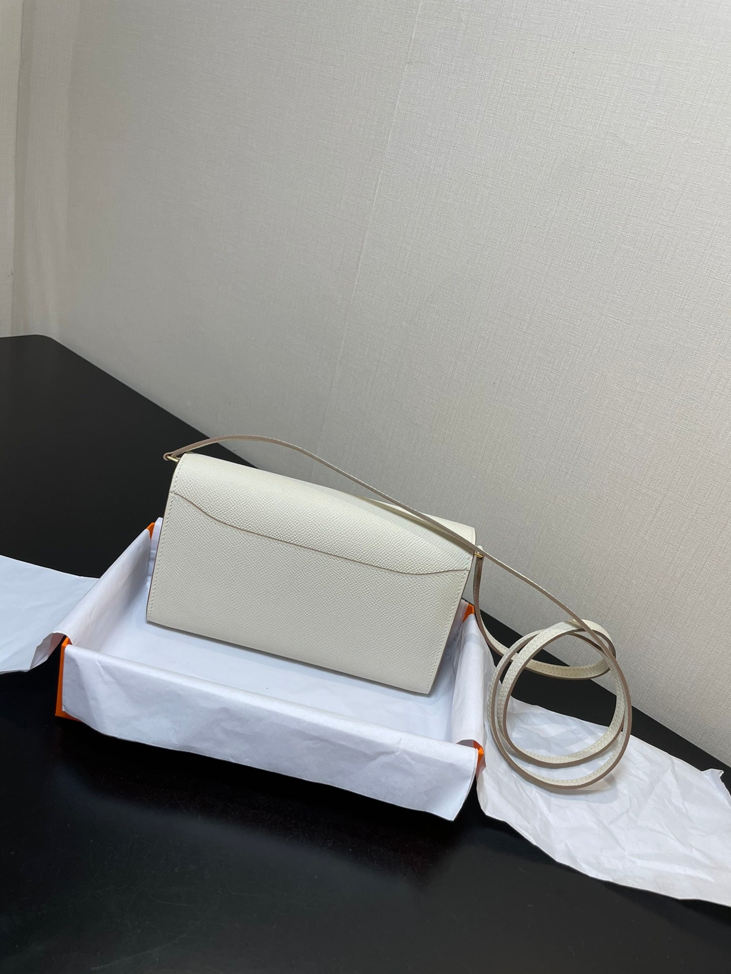 CONSTANCE TO GO 20.5 WHITE EPSOM GOLD HARDWARE