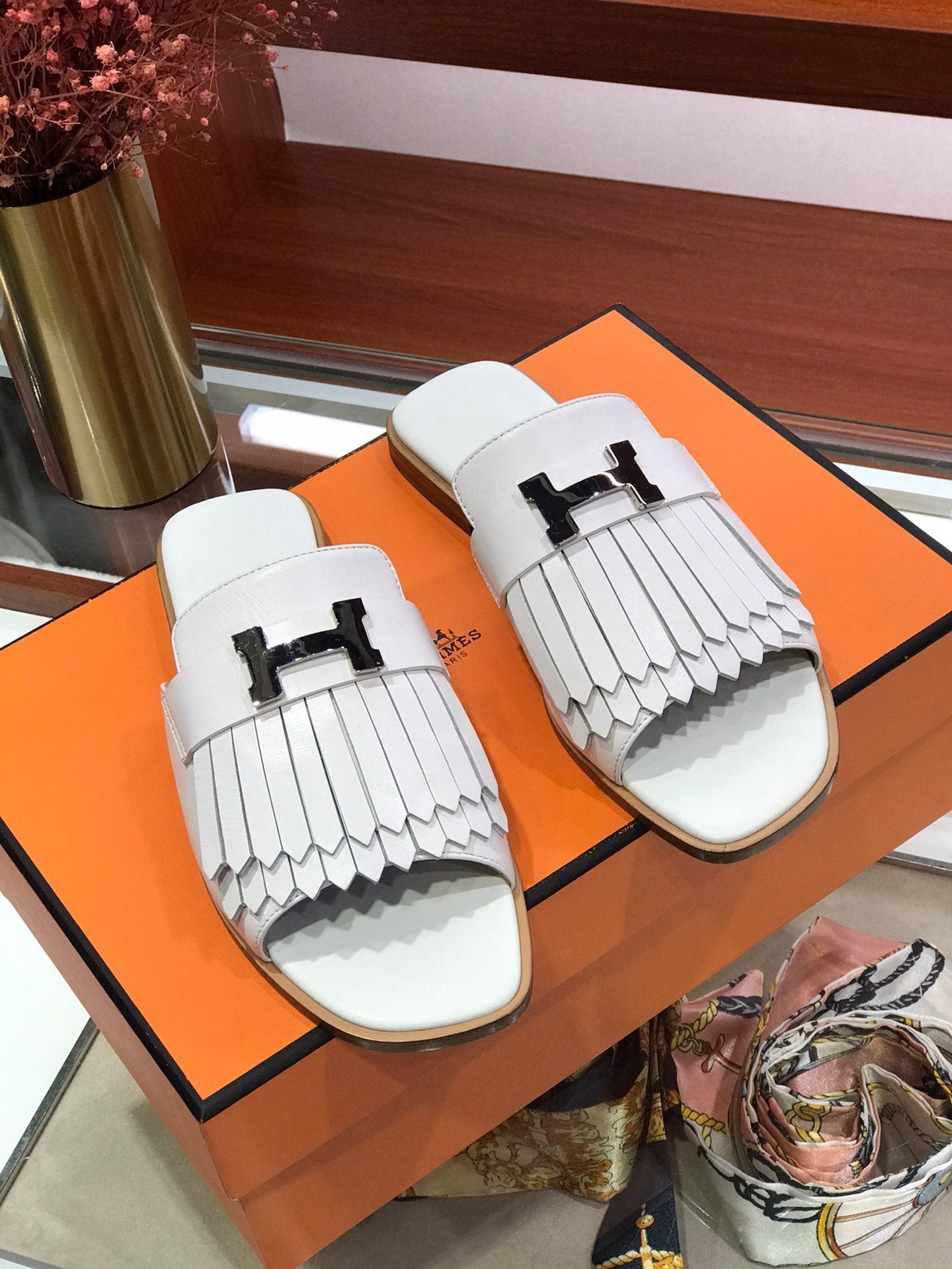 ROYAL SANDAL WHITE LAMBSKIN