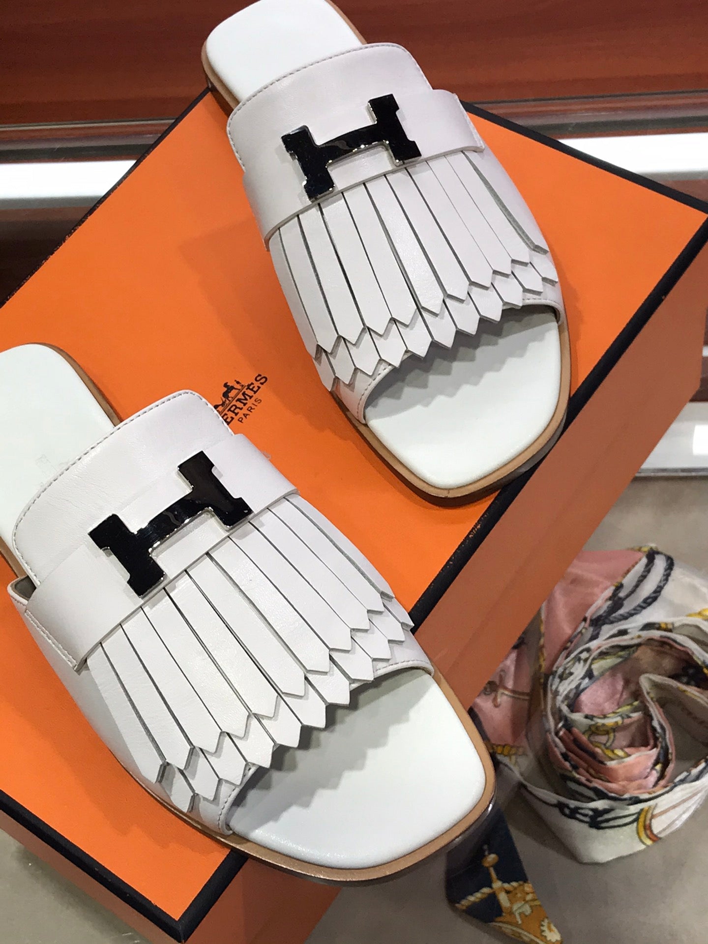 ROYAL SANDAL WHITE LAMBSKIN