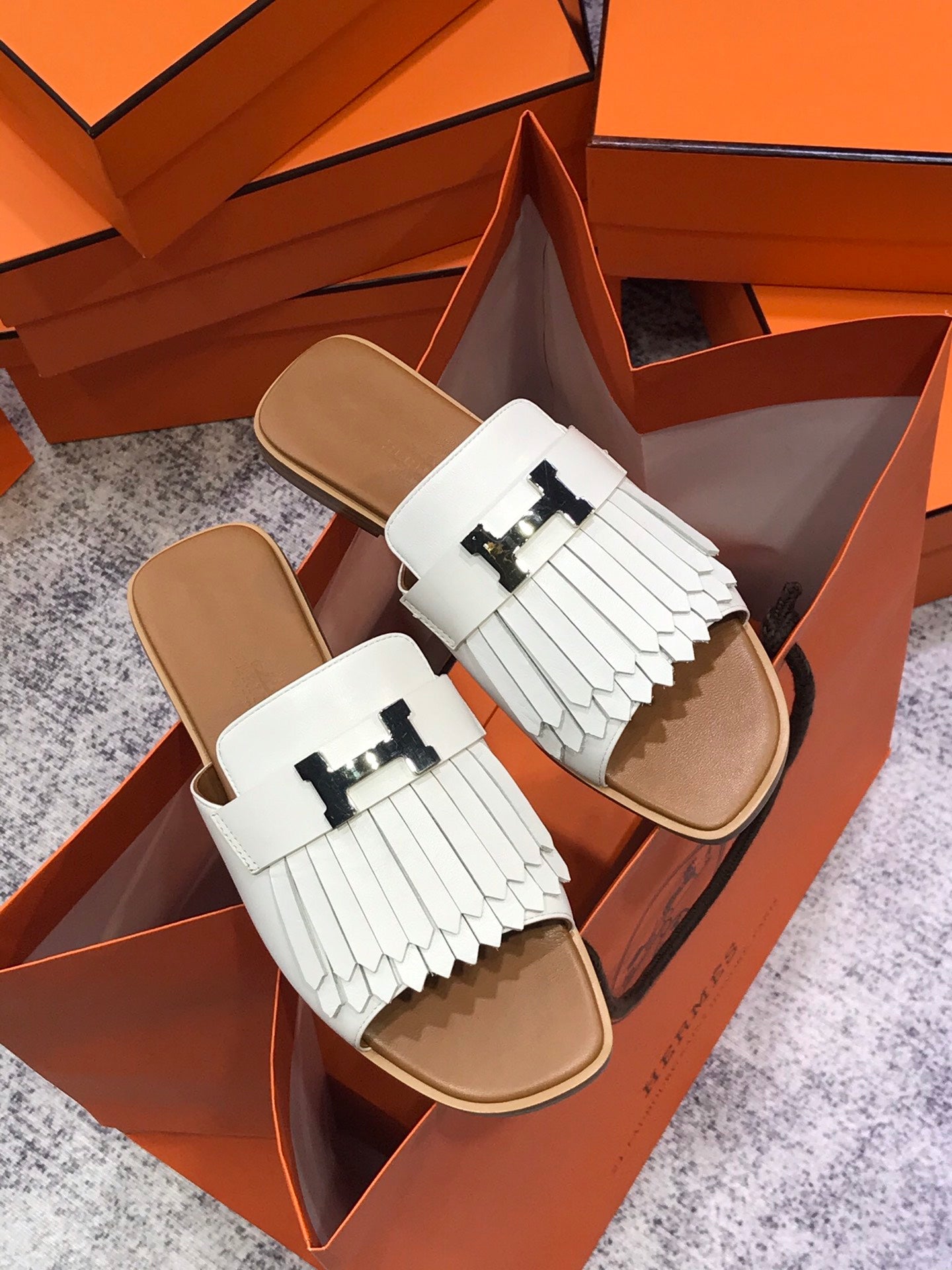 ROYAL SANDAL CARAMEL MIX WHITE LAMBSKIN