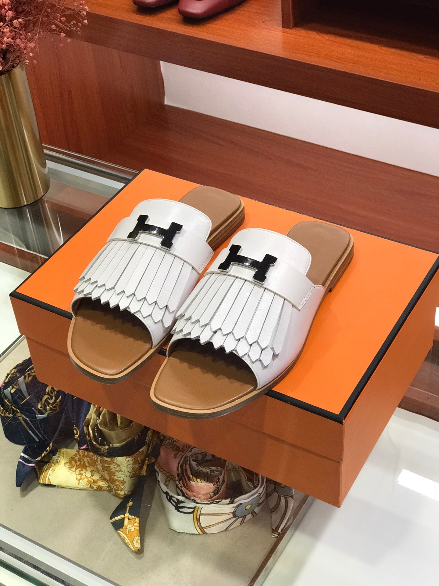 ROYAL SANDAL CARAMEL MIX WHITE LAMBSKIN