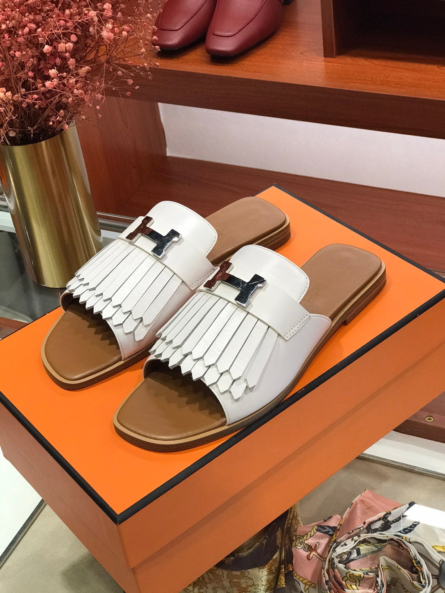 ROYAL SANDAL CARAMEL MIX WHITE LAMBSKIN