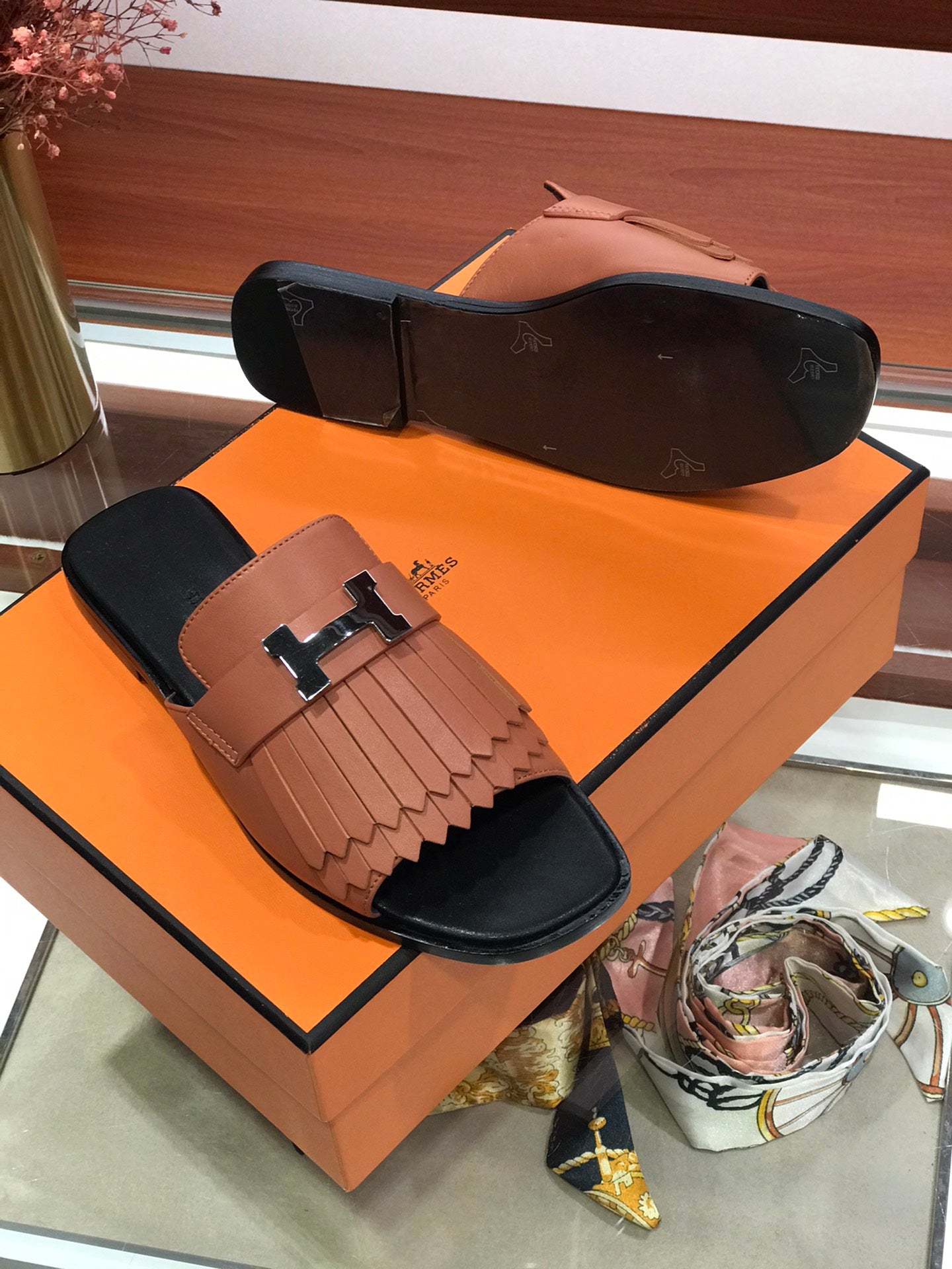 ROYAL SANDAL CHESTNUT LAMBSKIN