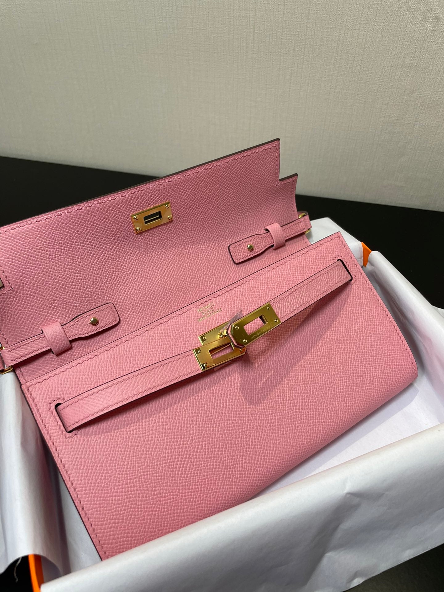 kelly to go wallet20.5 pink epsom gold hardware