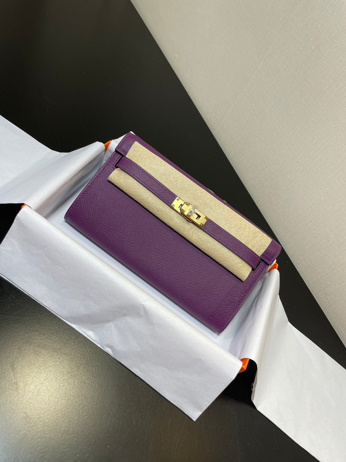 kelly to go wallet 20.5 purple epsom gold hardware