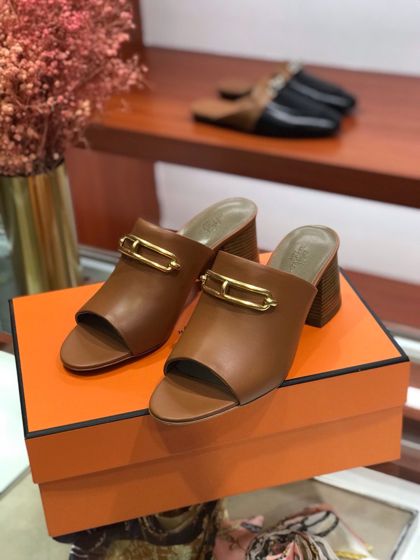 CAMILLA MULE 65 CARAMEL CALFSKIN