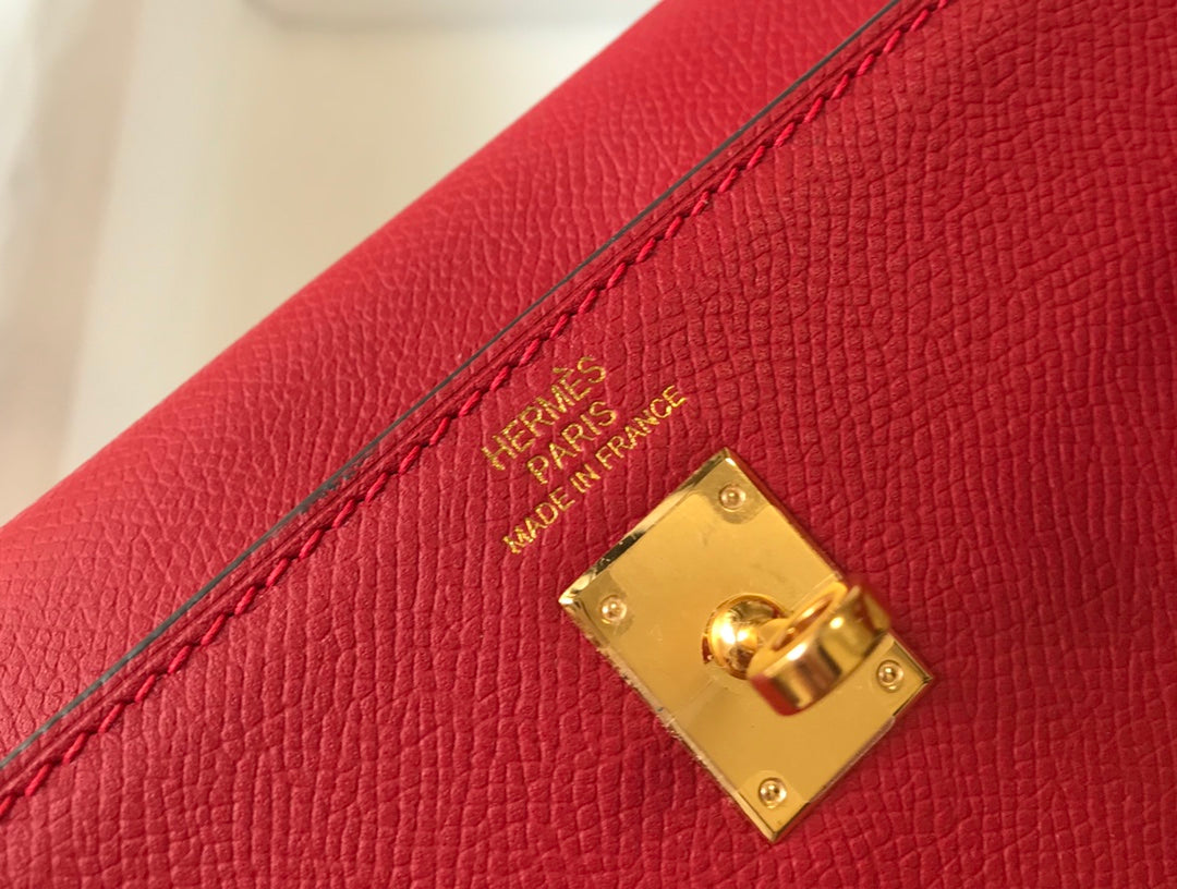 HM KELLY 32CM BAG IN BERRY TOGO GOLD HARDWARE