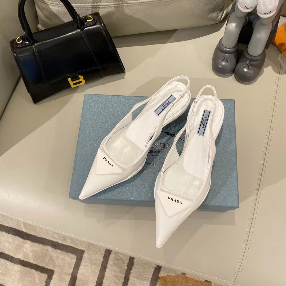 TRIANGLE LOGO SLINGBACK PUMPS IN WHITE GLOSSY CALFSKIN