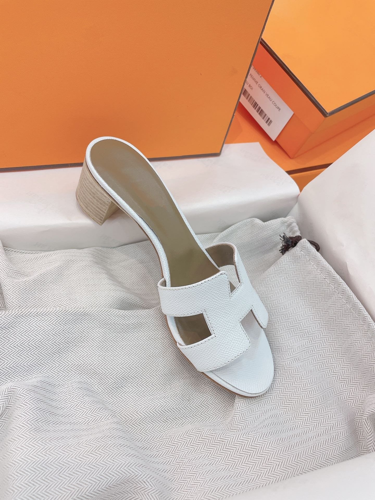 Oasis Sandal Epsom Calfskin White