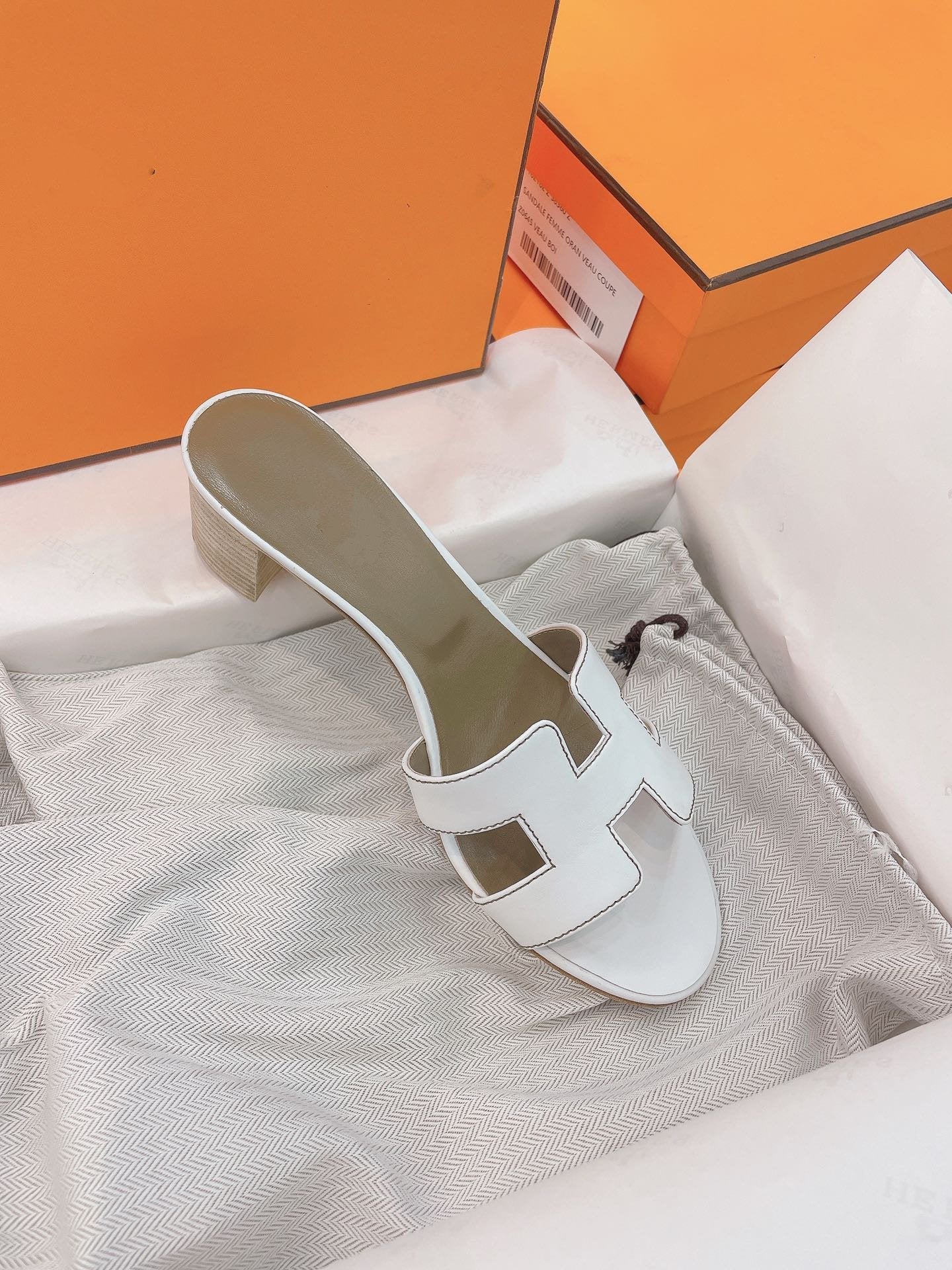 Oasis Sandal 50 White Etoupe Calfskin