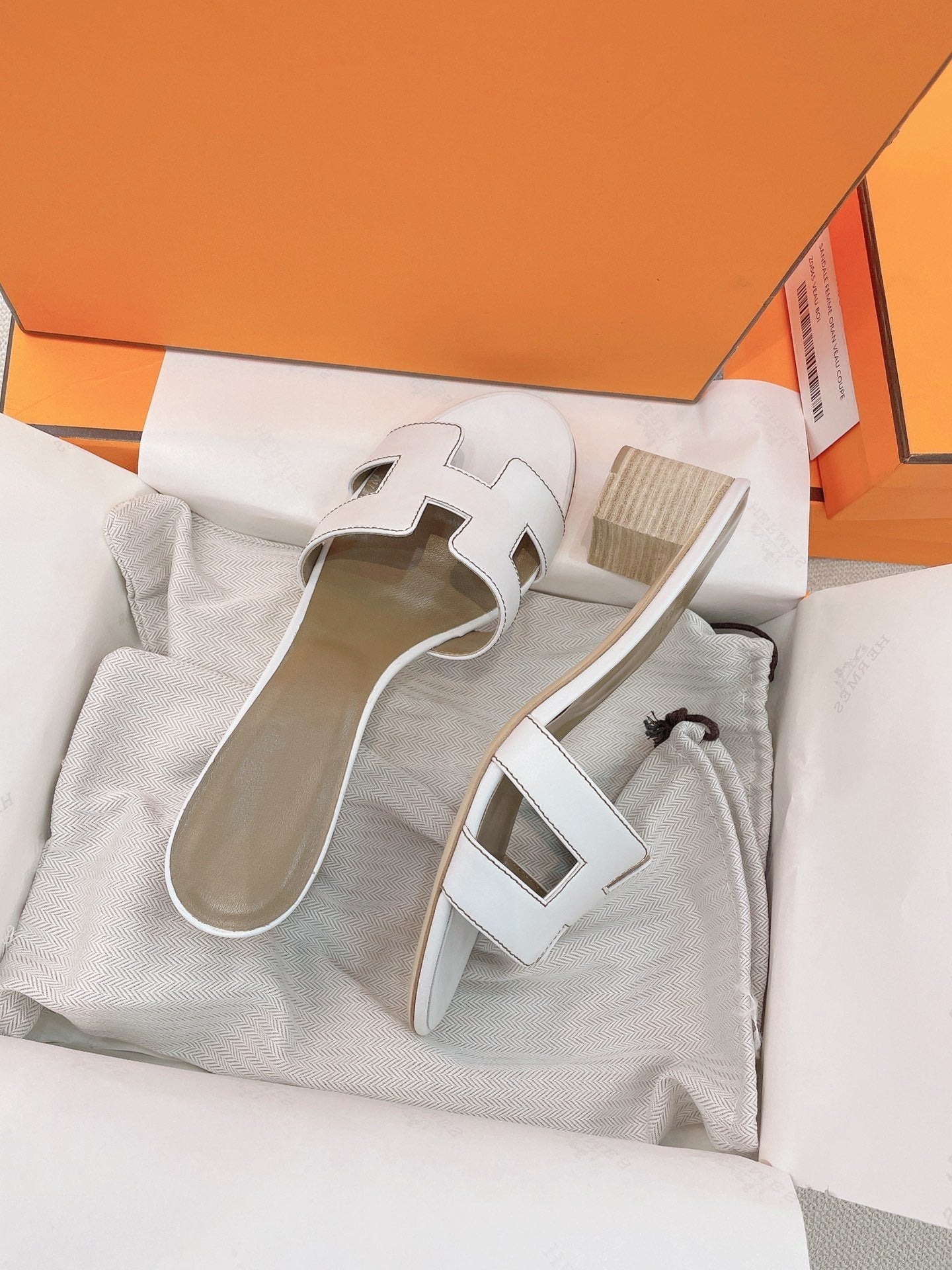 Oasis Sandal 50 White Etoupe Calfskin