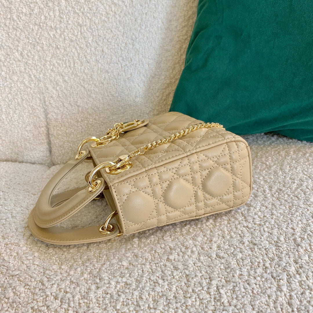 mini lady 17 mellow yellow lambskin