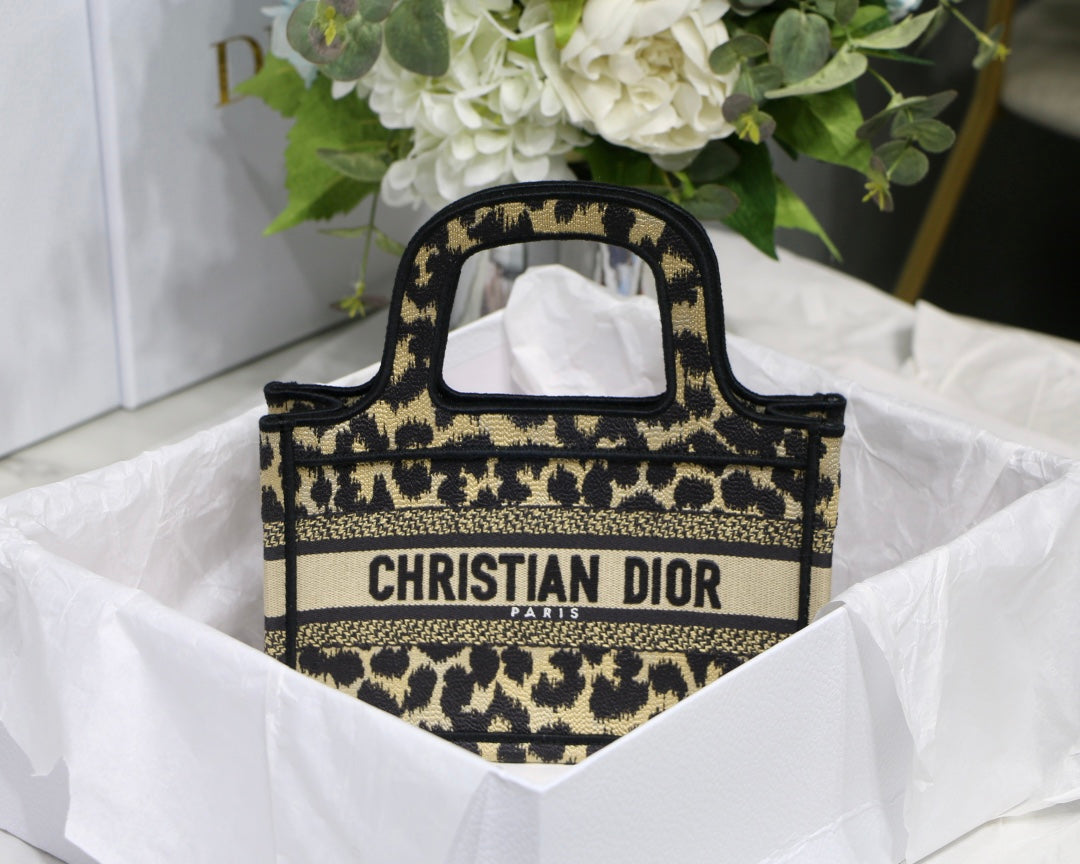 cd mini book tote 23cm leopard embroidery canvas