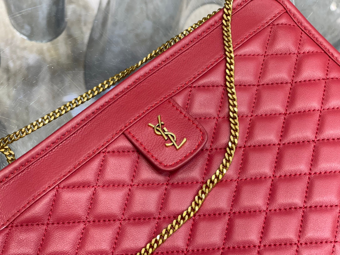 VICTOIRE 25 RED LAMBSKIN GOLD HARDWARE