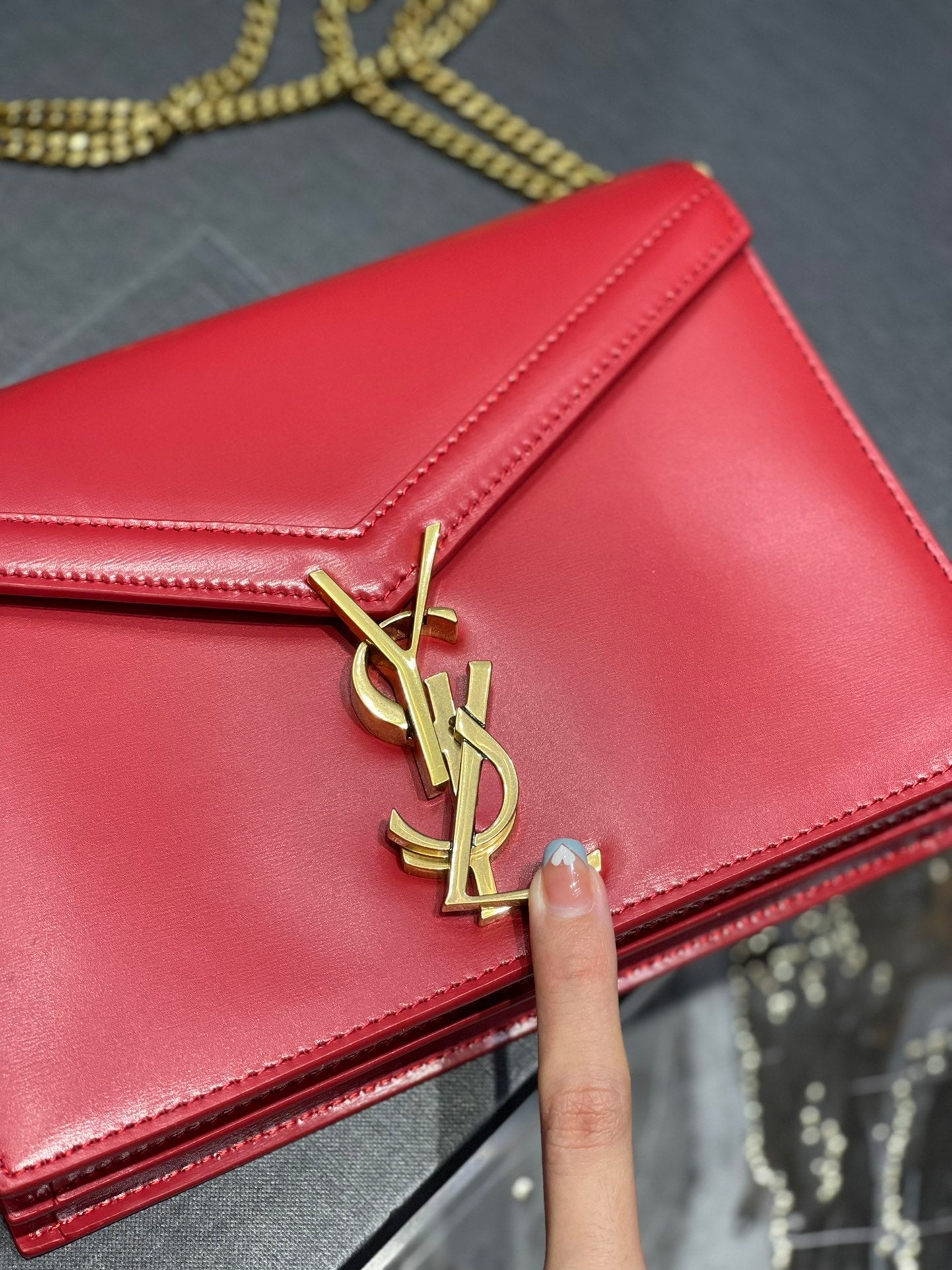 CASSANDRA 22 CHAIN BAG RED CALFSKIN