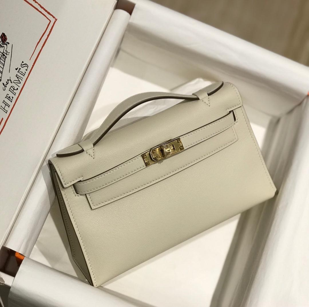 HM KELLY POCHETTE 22CM WHITE BEIGE SWIFT GOLD HARDWARE