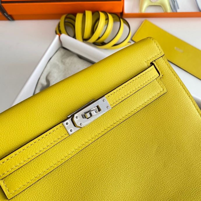 Kelly Danse II 22cm Yellow Evercolor Leather Shw