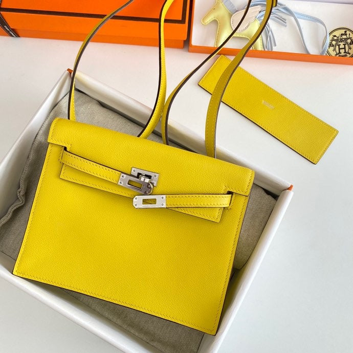 Kelly Danse II 22cm Yellow Evercolor Leather Shw