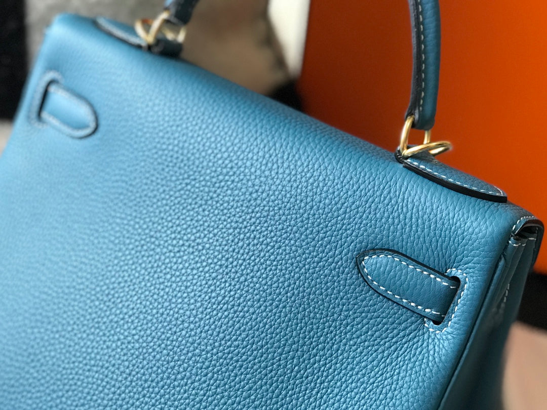 HM KELLY 32CM BAG IN CERULEAN TOGO GOLD HARDWARE