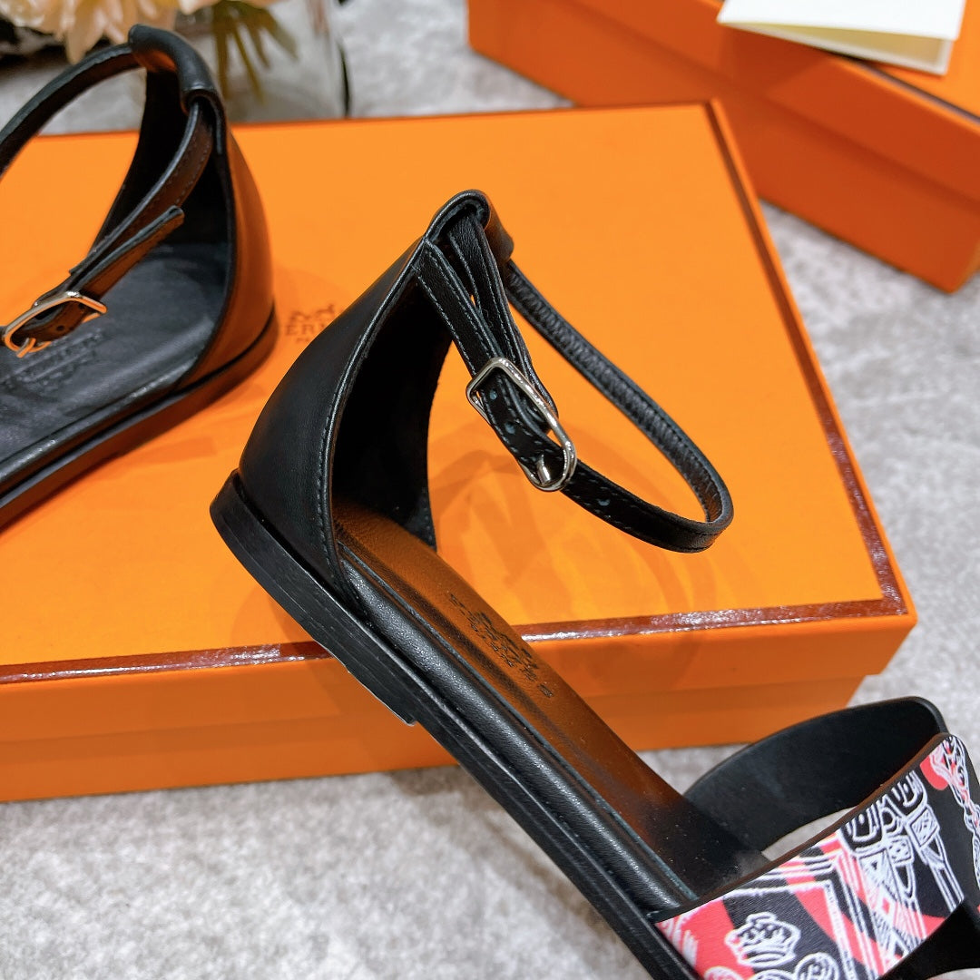 SANTORINI SANDAL BLACK CALFSKIN WITH PATTERN