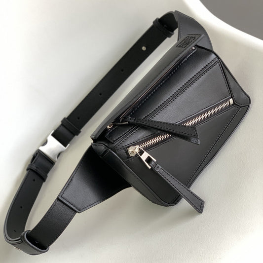 Loew Puzzle Small 18cm Black Leather Belt Bag