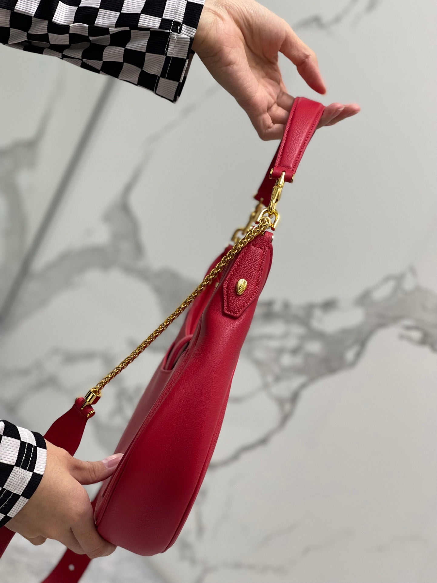 SERPENT ELLIPSE SHOULDER AND CROSSBODY 25.5CM RED CALFSKIN