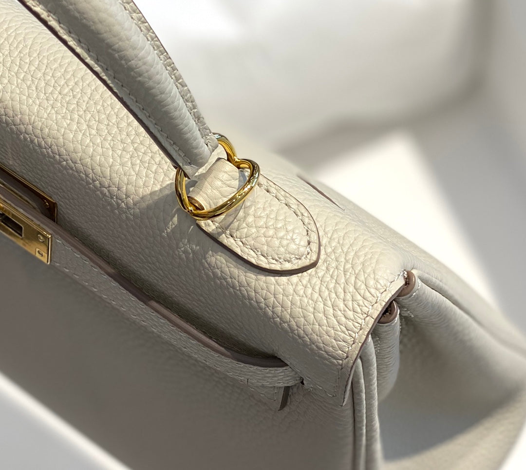 HM KELLY 32CM BAG IN CREAM TOGO GOLD HARDWARE