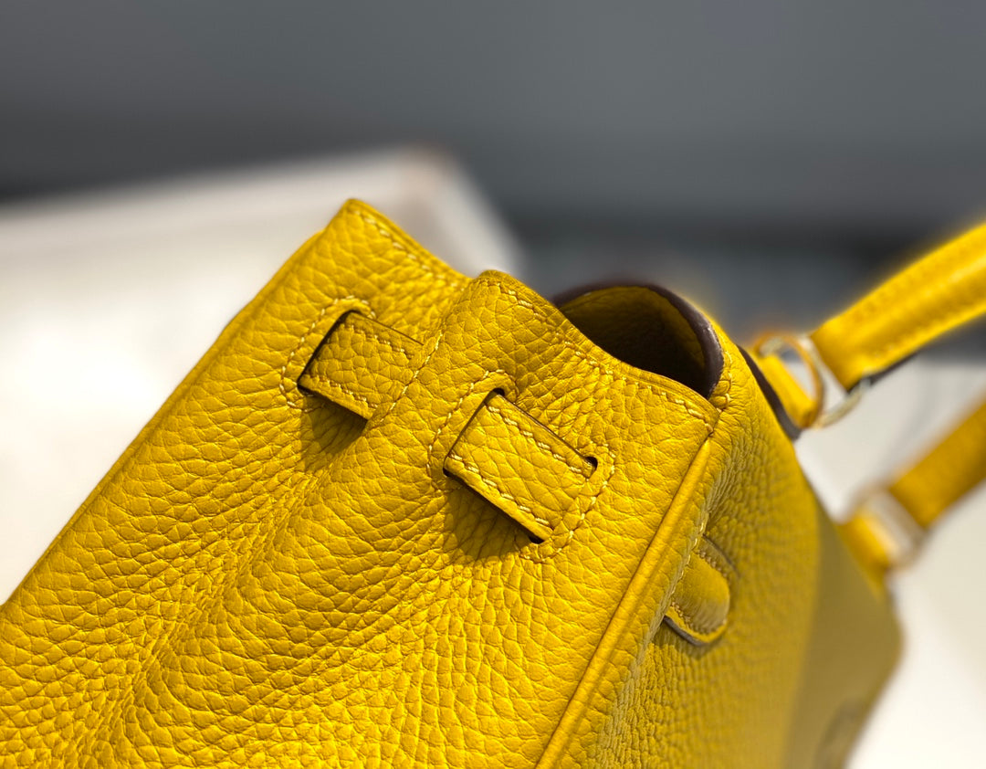 HM KELLY 32CM BAG IN LEMON TOGO GOLD HARDWARE