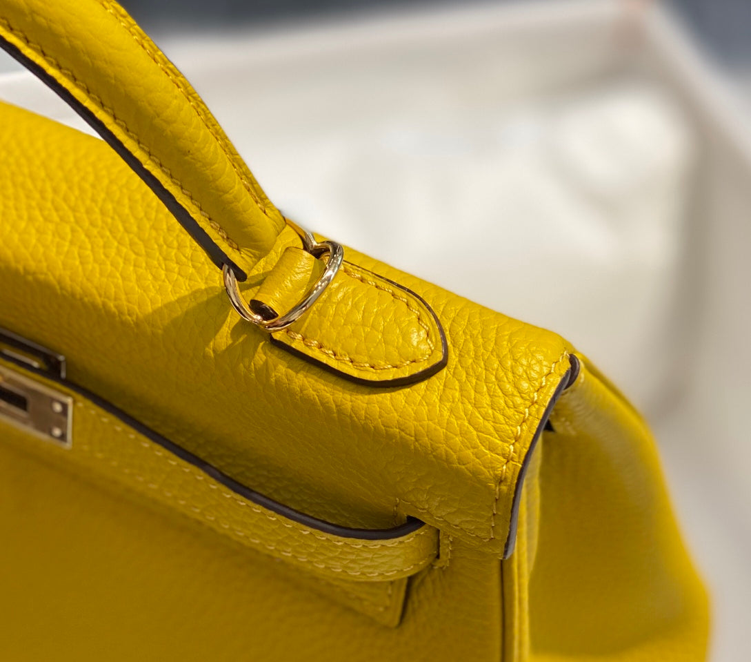 HM KELLY 32CM BAG IN LEMON TOGO GOLD HARDWARE